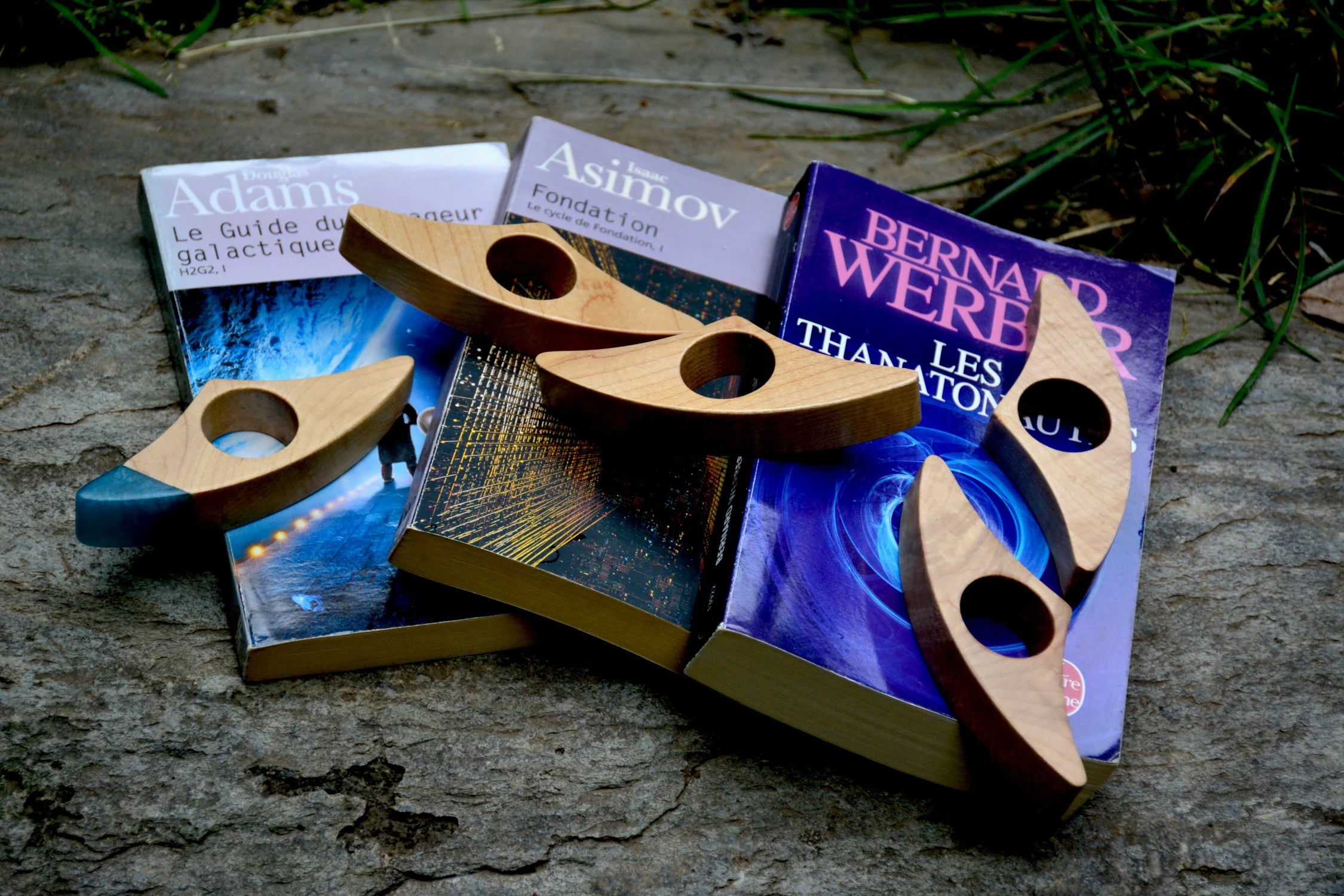 One-Hand book Holder