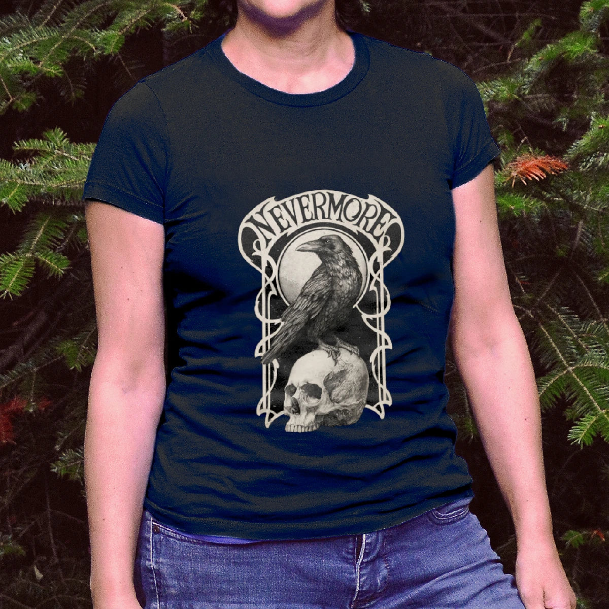 Nevermore. Slimfit T-Shirt - for Edgar Allan Poe fans and classic Gothic horror lovers.